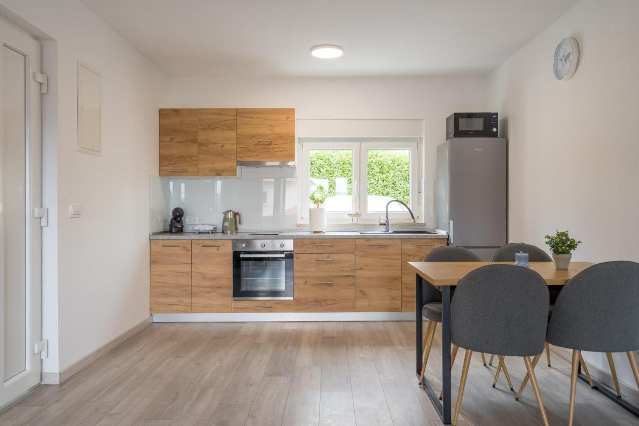 Apartmani Villa Ruby Linardići Eksteriør bilde