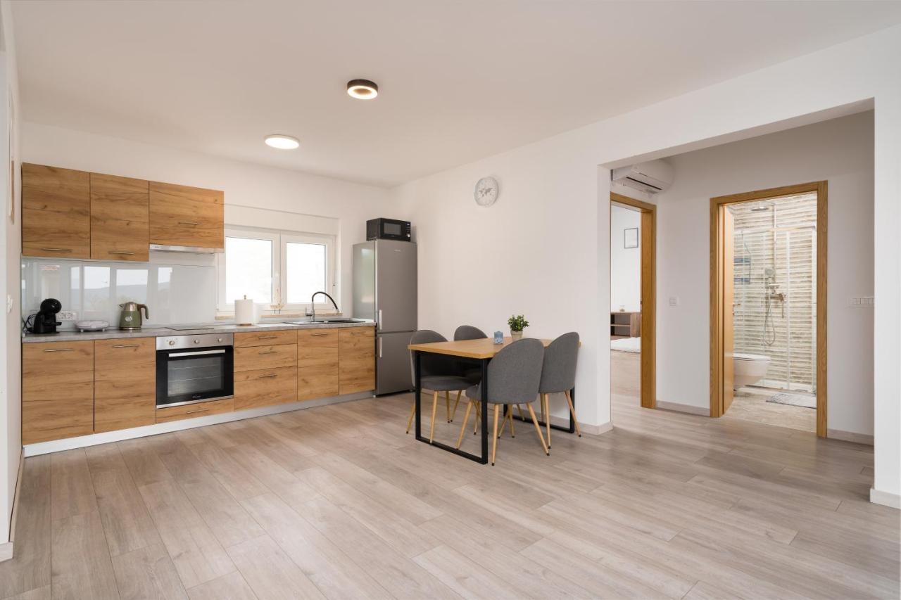 Apartmani Villa Ruby Linardići Eksteriør bilde