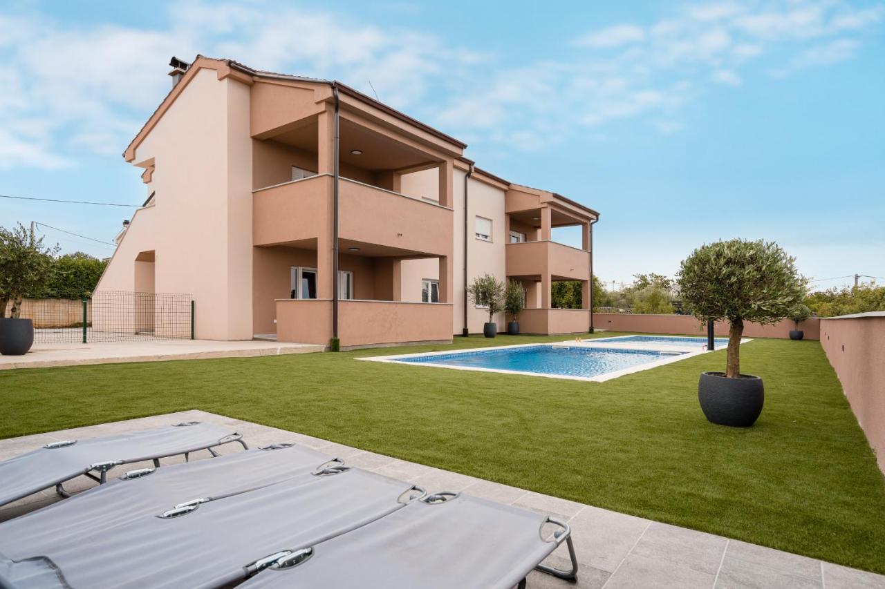 Apartmani Villa Ruby Linardići Eksteriør bilde